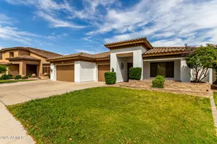 702 E Capricorn, Chandler, AZ 85249 - Photo 1