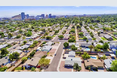 1007 S Parkside, Tempe, AZ 85281 - Photo 1