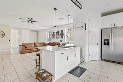 377 W Pinnacle Ridge Drive, San Tan Valley, AZ 85140 - Photo 1