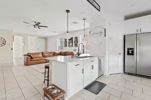 377 W Pinnacle Ridge Dr, San Tan Valley, AZ 85140 - Photo 1