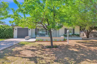 3829 E Heatherbrae, Phoenix, AZ 85018 - Photo 1