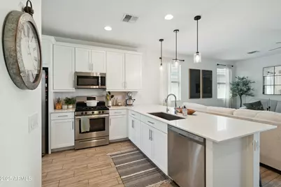 3708 S 64th Avenue, Phoenix, AZ 85043 - Photo 1