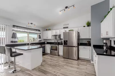 7235 W Flower Street, Phoenix, AZ 85033 - Photo 1