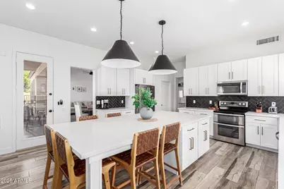 7236 W Aurora, Glendale, AZ 85308 - Photo 1