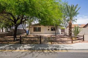 2936 E Beck Ln, Phoenix, AZ 85032 - Photo 1