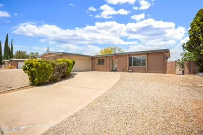 717 Chantilly, Sierra Vista, AZ 85635 - Photo 1