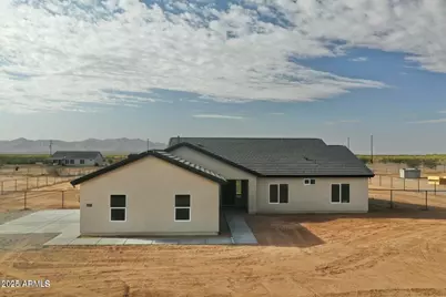 25876 W White Feather Lane, Wittmann, AZ 85361 - Photo 1