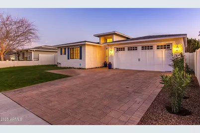 3745 E Turney Avenue, Phoenix, AZ 85018 - Photo 1