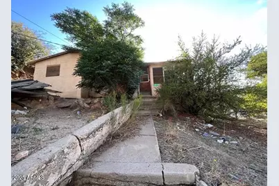 5876 Van Winkle, Miami, AZ 85539 - Photo 1