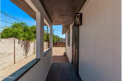 1133 E Brown, Phoenix, AZ 85020 - Photo 1