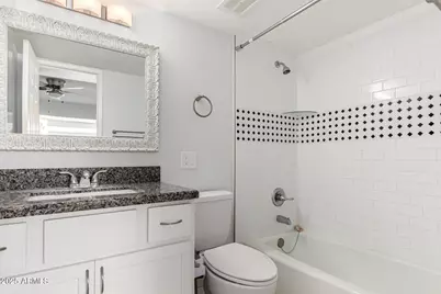 3230 E Pinchot, Phoenix, AZ 85018 - Photo 1