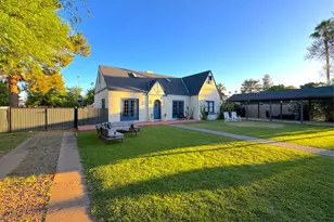 33 W Medlock, Phoenix, AZ 85013 - Photo 1