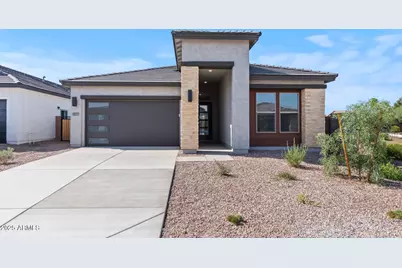 477 E Aurora Drive, San Tan Valley, AZ 85140 - Photo 1