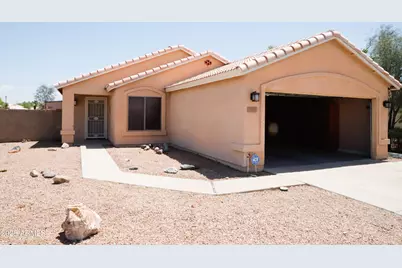 7425 N 69th Lane, Glendale, AZ 85303 - Photo 1