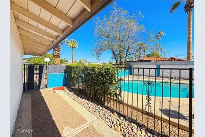 2715 E Glenrosa Avenue, Phoenix, AZ 85016 - Photo 1