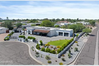 10024 N 61st Place, Paradise Valley, AZ 85253 - Photo 1