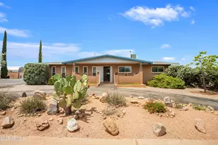 2001 Golf Links, Sierra Vista, AZ 85635 - Photo 1