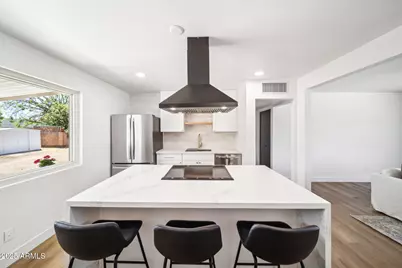 1017 E Diana, Phoenix, AZ 85020 - Photo 1