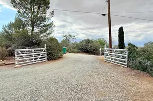 9495 E Marilyn Ln, Dewey, AZ 86327 - Photo 12