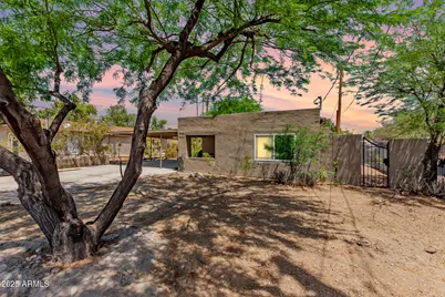 844 E Townley Avenue, Phoenix, AZ 85020 - Photo 1