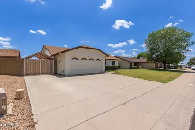19 W Wickieup Lane, Phoenix, AZ 85027 - Photo 1