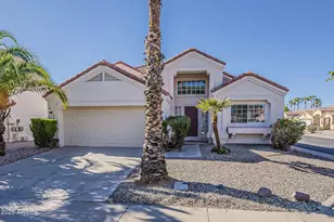 823 W Bradford Dr, Gilbert, AZ 85233 - Photo 1