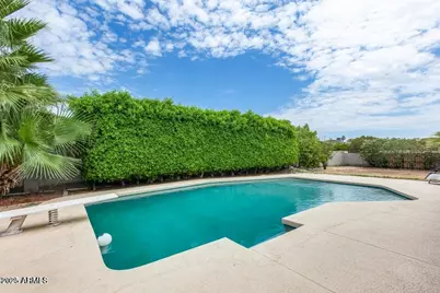 3102 W Betty Elyse, Phoenix, AZ 85053 - Photo 1