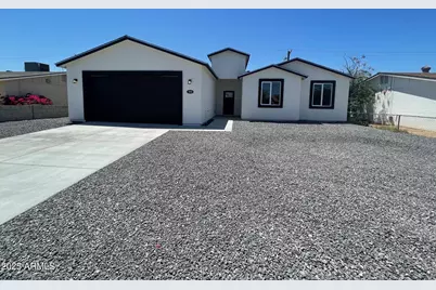 1835 E Burgess, Phoenix, AZ 85042 - Photo 1