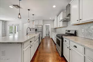 4243 E Avalon Dr, Phoenix, AZ 85018 - Photo 1