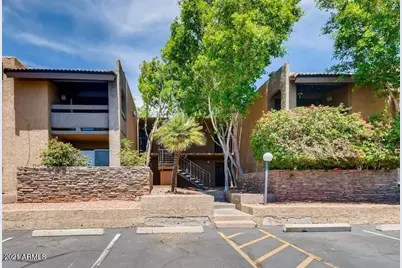 3825 E Camelback Road #Unit 139, Phoenix, AZ 85018 - Photo 1