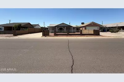 2745 E Wood, Phoenix, AZ 85040 - Photo 1