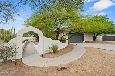 1044 E Irvine Road, Phoenix, AZ 85086 - Photo 1