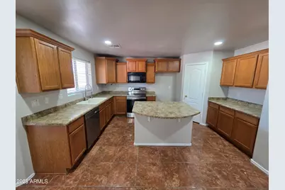 25748 W Siesta Way, Buckeye, AZ 85326 - Photo 8