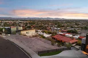 7040 North 23rd Pl, Phoenix, AZ 85020 - Photo 1