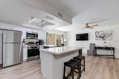 2021 E Osborn Road #9, Phoenix, AZ 85016 - Photo 1