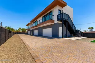 411 N 32nd Pl, Phoenix, AZ 85008 - Photo 1