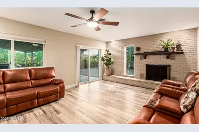 851 E Village Circle Drive N, Phoenix, AZ 85022 - Photo 1