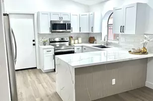 20917 N 37th Pl, Phoenix, AZ 85050 - Photo 1