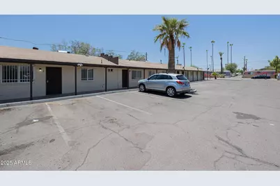 1915 N 26th Place #5, Phoenix, AZ 85008 - Photo 1