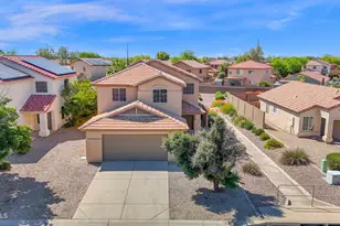 885 E Lakeview, San Tan Valley, AZ 85143 - Photo 1