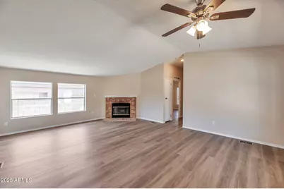 9205 N 13th, Phoenix, AZ 85020 - Photo 1