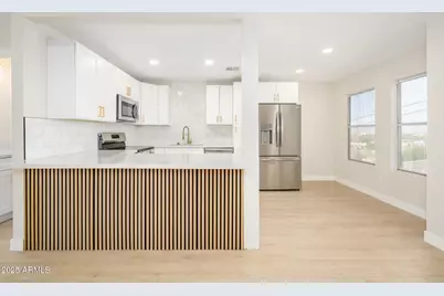 1102 W Peoria Avenue #17, Phoenix, AZ 85029 - Photo 1