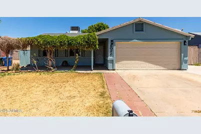8042 W Mariposa Drive, Phoenix, AZ 85033 - Photo 1