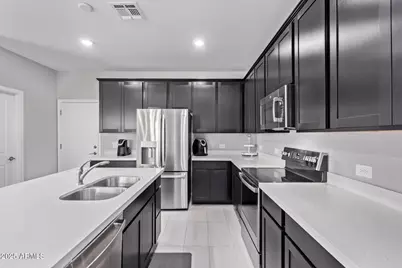 2625 S Peppertree Drive #101, Gilbert, AZ 85295 - Photo 1