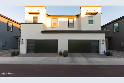 3033 N 37th Way, Phoenix, AZ 85018 - Photo 1