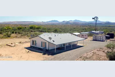 3525 S Iron Horse, Kirkland, AZ 86332 - Photo 1