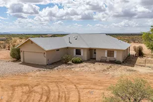 720 E Valley View, Huachuca City, AZ 85616 - Photo 1