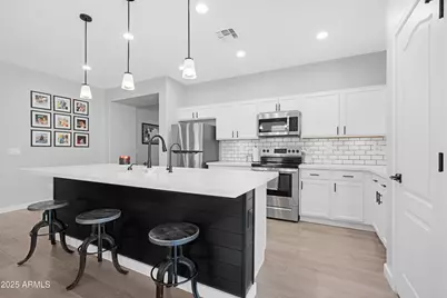 18264 N Hoskin Drive, Maricopa, AZ 85138 - Photo 1