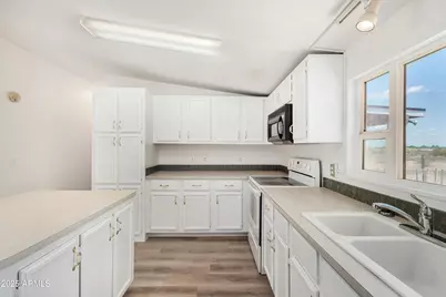 12107 S 215th Lane, Buckeye, AZ 85326 - Photo 6