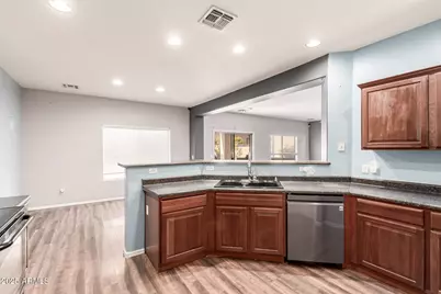 17592 W Young Street, Surprise, AZ 85388 - Photo 10